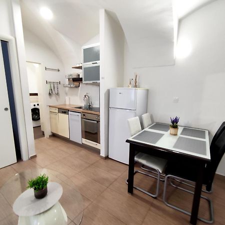 Studio Apartment Sisters 3-4 Любляна Экстерьер фото
