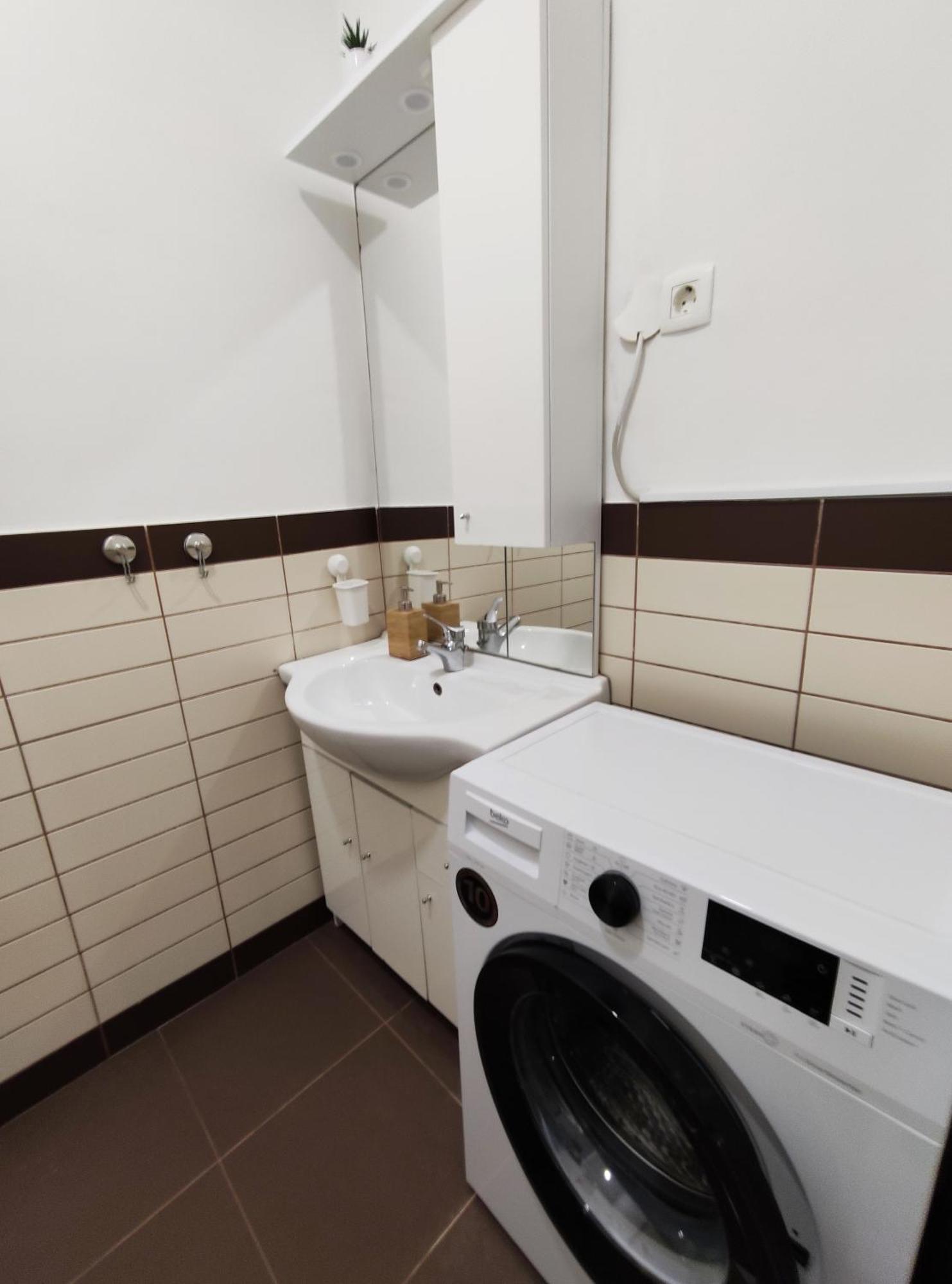 Studio Apartment Sisters 3-4 Любляна Экстерьер фото